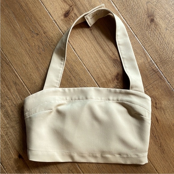 Abercrombie Crop Halter - Picture 4 of 6